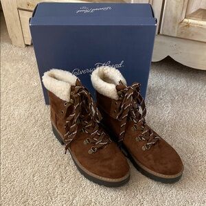 Universal Thread Brown Suede Boots Size 7.5 style is Karissa